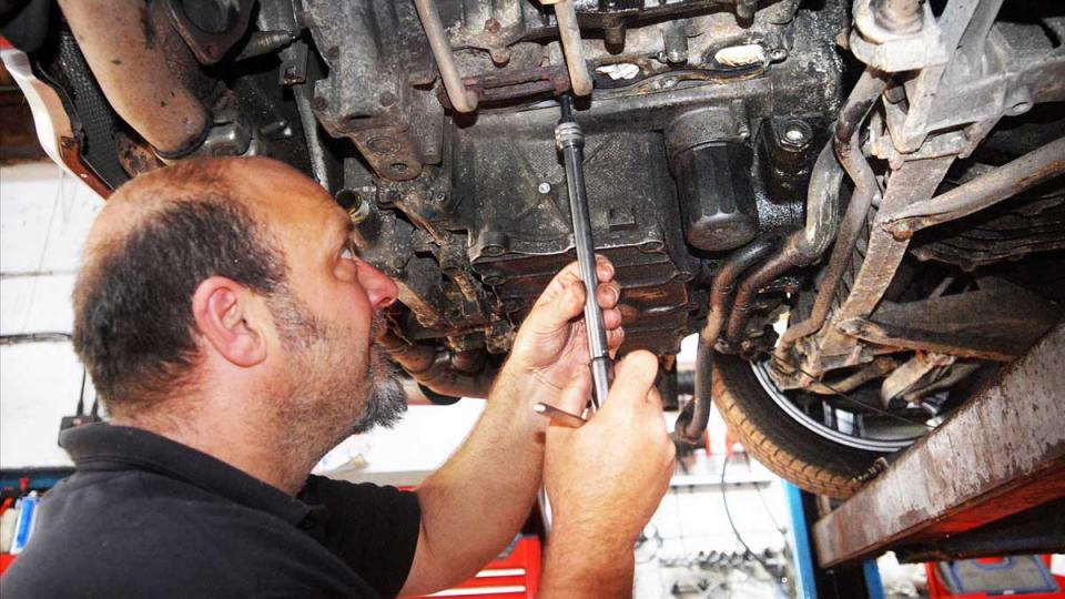 drilling out and replacing studs and threads in a Porsche engine's head