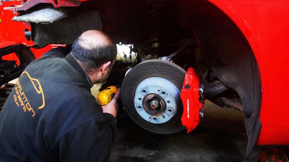 replacing faulty ignition coils on the Porsche 911