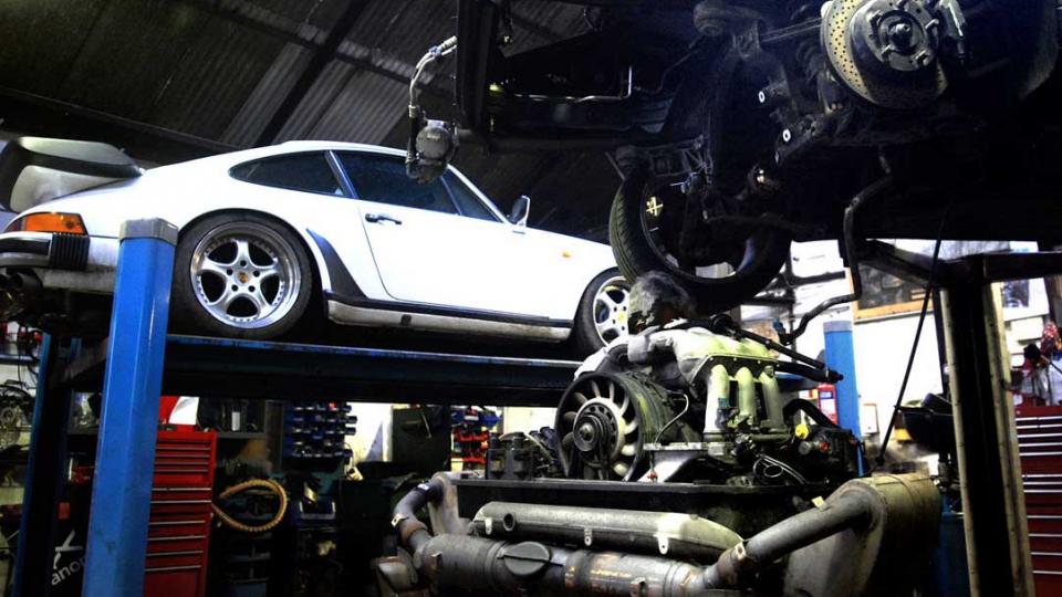 Porsche 930 911 turbo serviced and repaired by Ashley in Devon