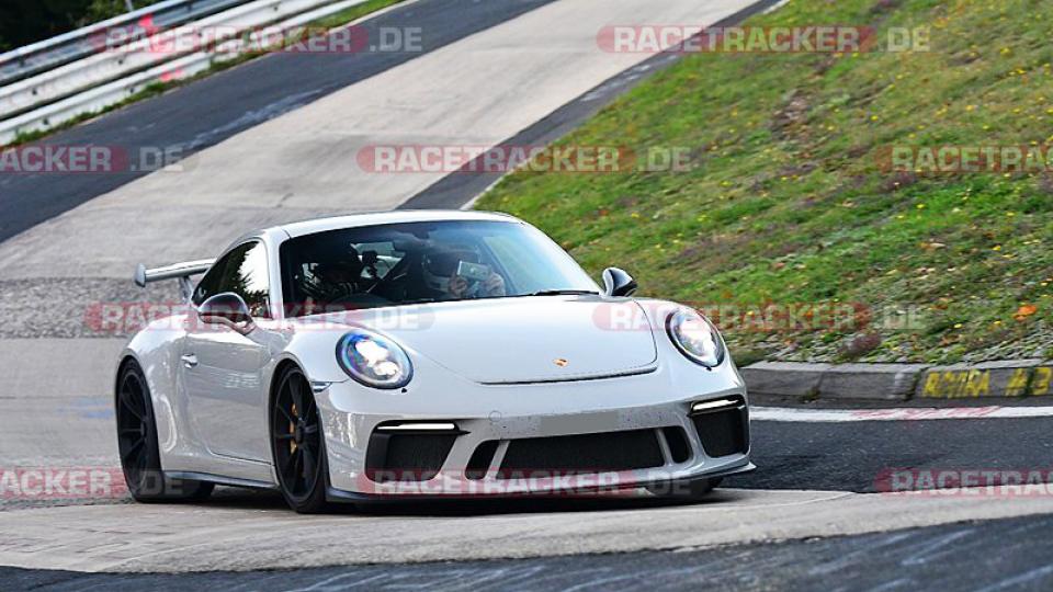 GT3 Porsche drives the Nurburgring, prepared by Devon Porsche