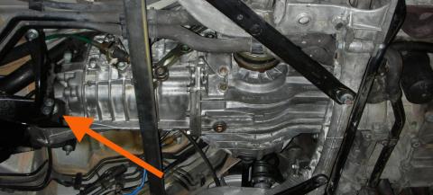 996 gearbox mounti bush replacement at Braunton Engineering