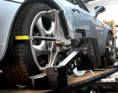 Factory setting wheel alignment to ensure good handling and even tyre wear