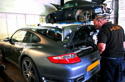 Ashley checks the 997 turbo drivebelt