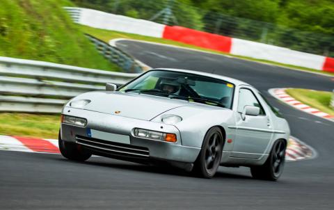 928 Porsche preparation and repair at Braunton Engineering, Devon