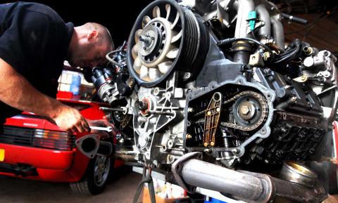 Dave removes ancillary parts from the 993 engine for rebuild